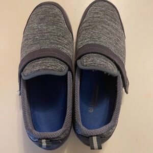 Ortho feet gray women’s size 9 1/2 W slip on sneakers